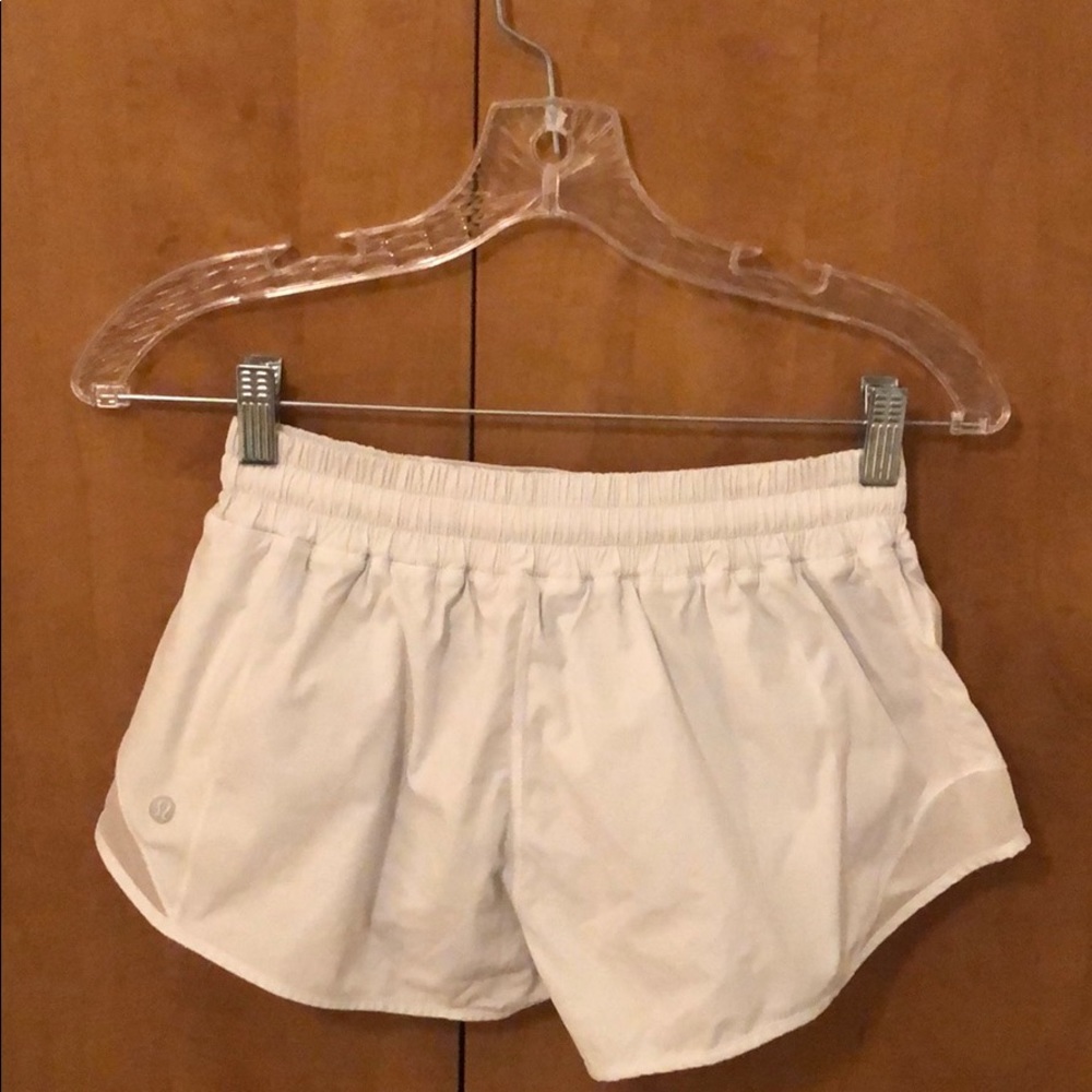 Lulu Lemon Hotty Hot Short 2.5